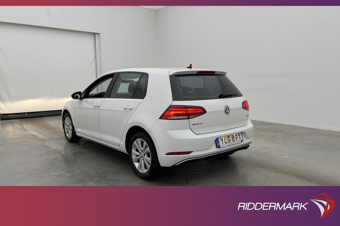 Volkswagen Golf 1.0 TSI 110hk Taklucka CarPlay Välservad