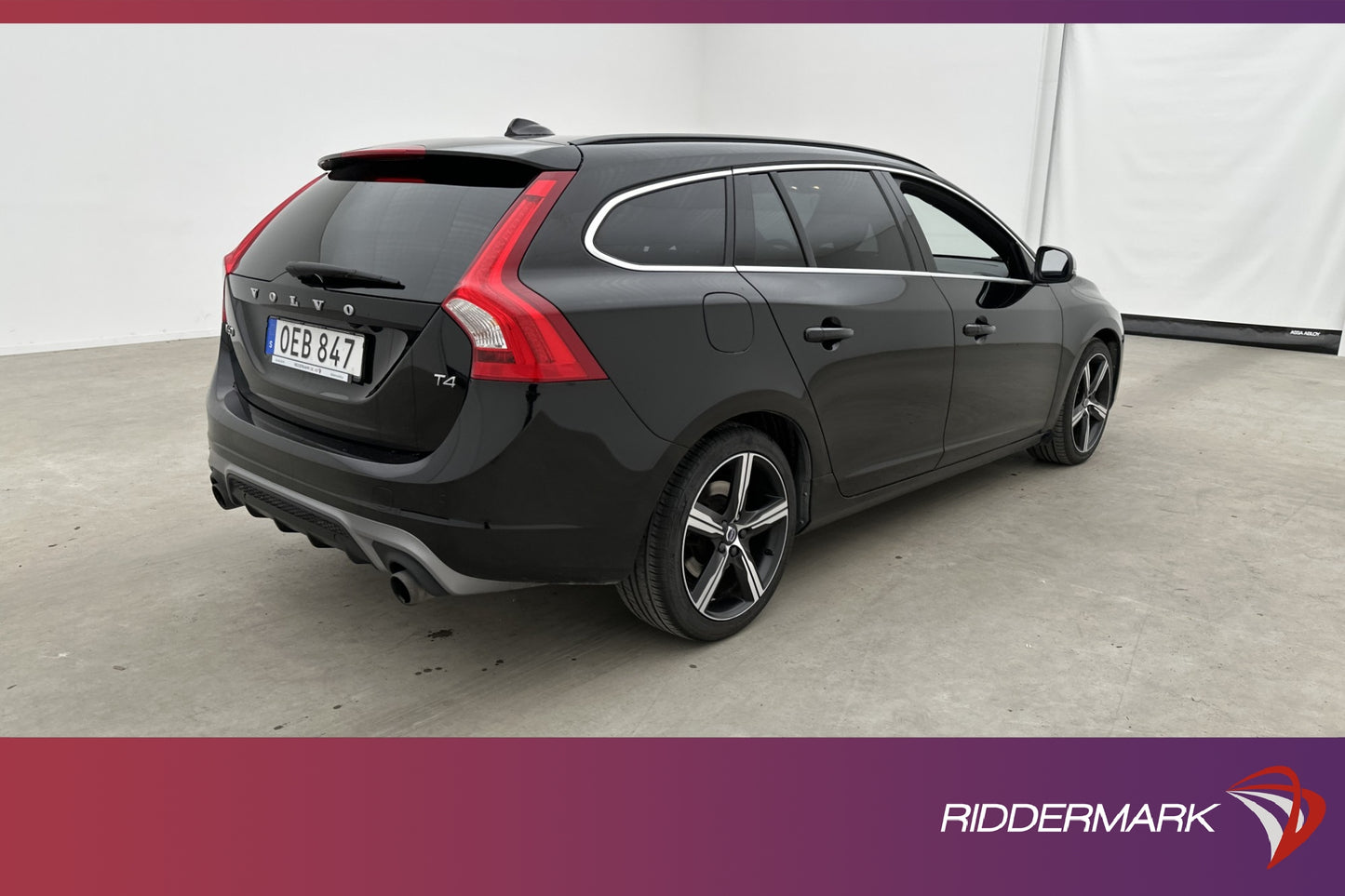 Volvo V60 T4 190hk R-Design Bkamera VOC P-Värm Nyservad BLIS