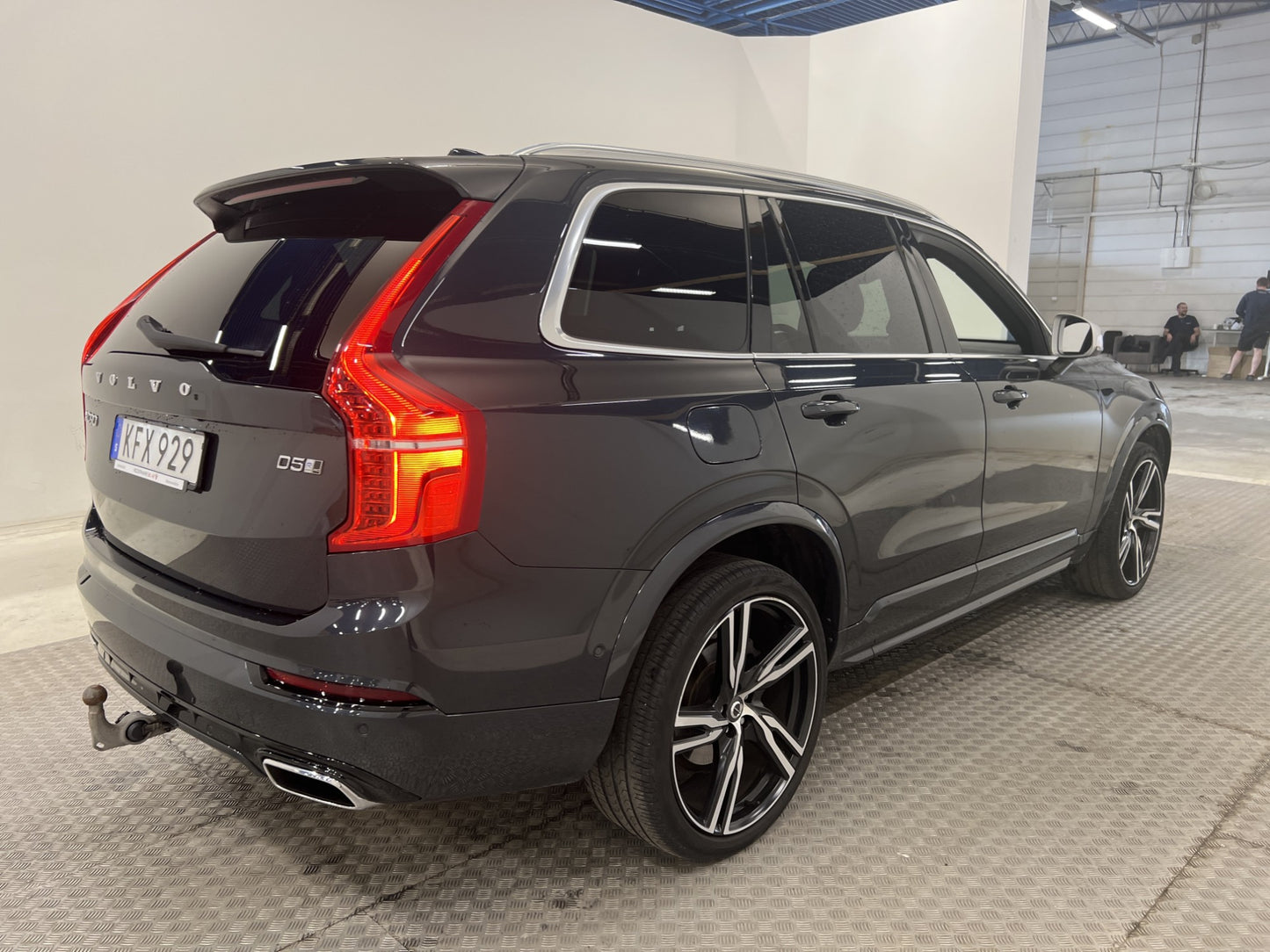 Volvo XC90 R-Design B&W Pano 7Sits Skinn HUD