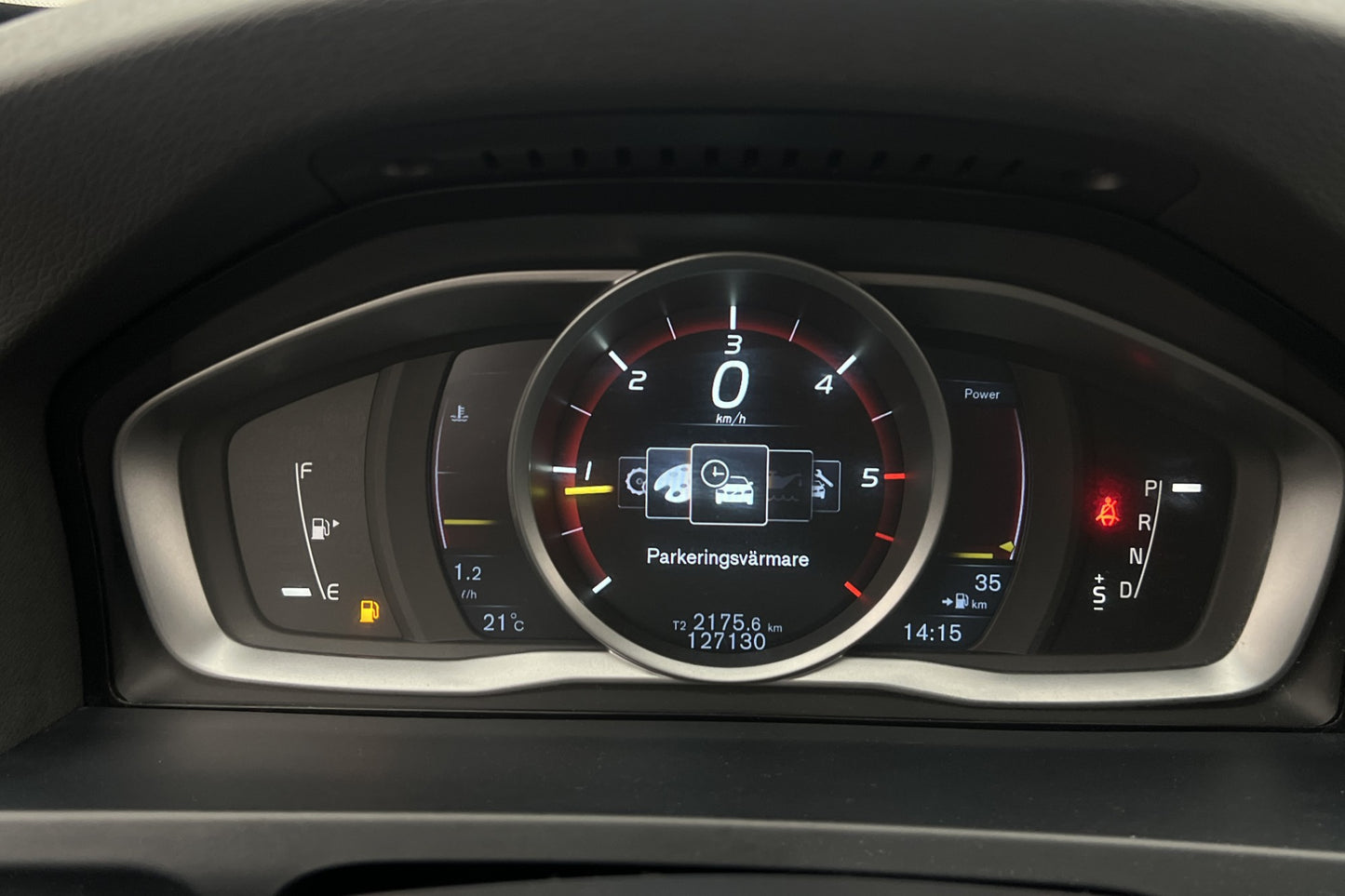 Volvo V60 D4 Momentum Värmare VOC Sensorer Navi Drag Välserv