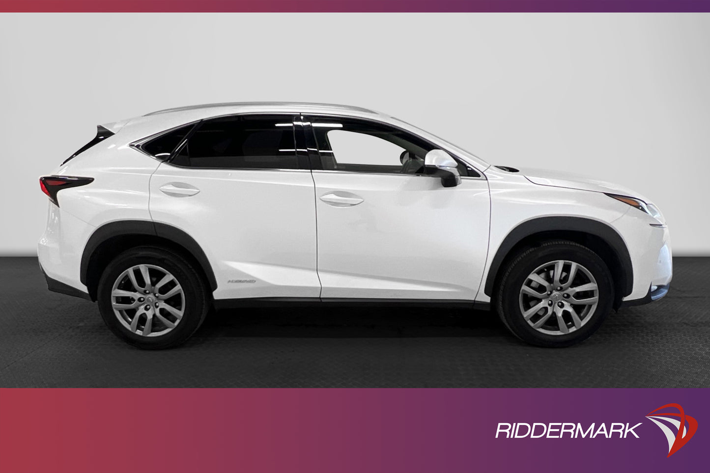 Lexus NX 300h 2.5 AWD 197hk Comfort Kamera Skinn Välservad