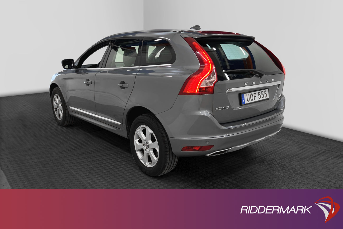 Volvo XC60 D4 AWD 190hk Summum Värmare Pano Skinn Navi