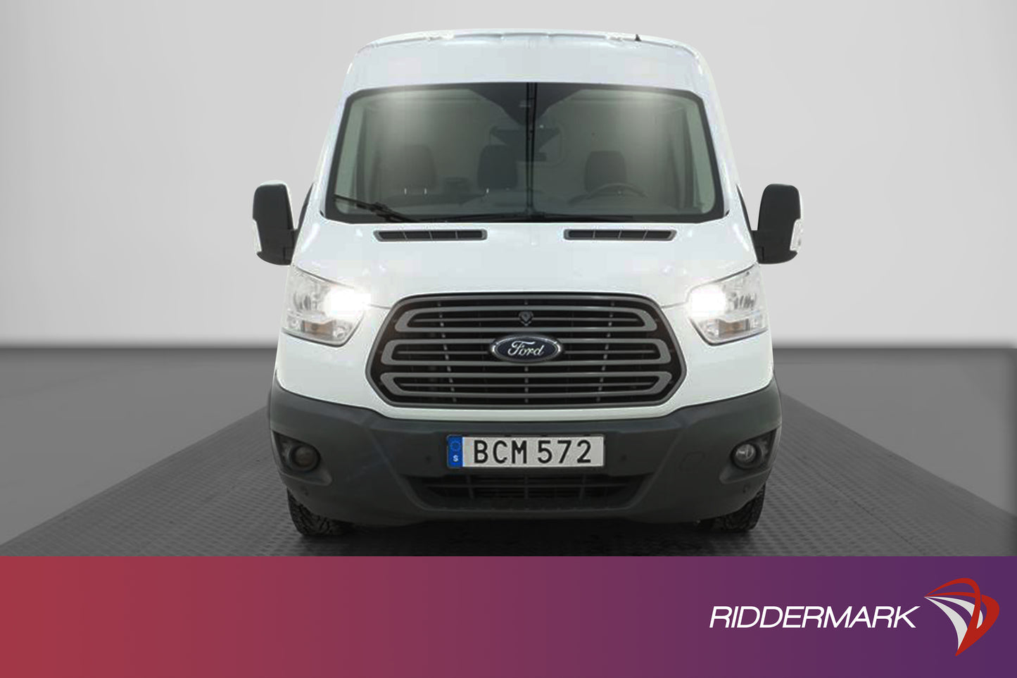 Ford Transit 290 L2H2 Värmare Dragkrok B-Kamera 3-Sits Moms