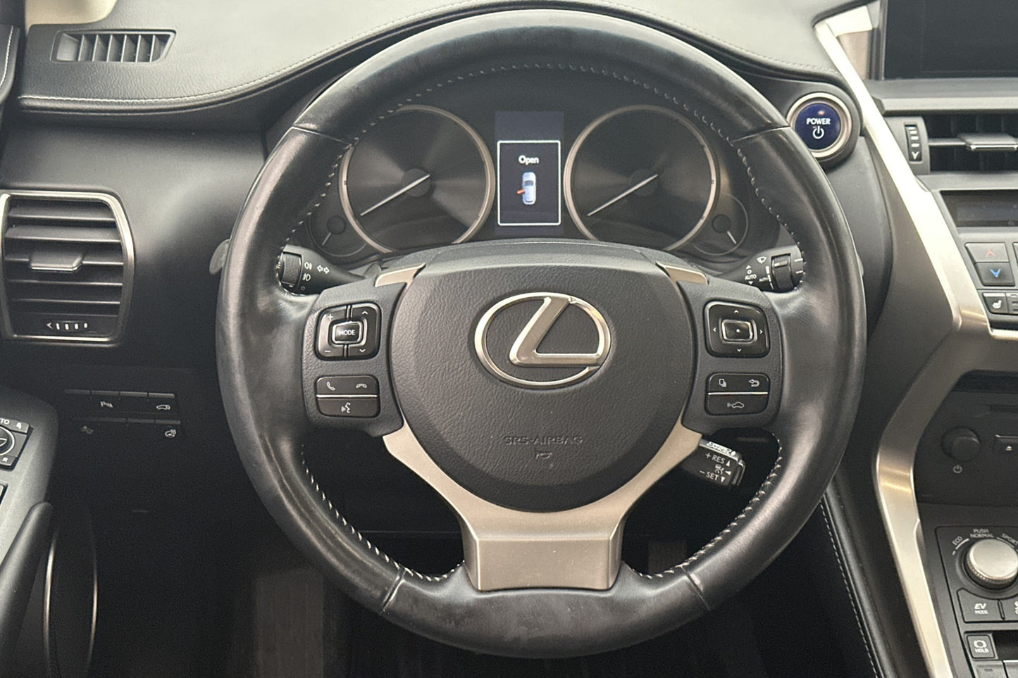 Lexus NX 300h AWD 197hk Premium Kamera Navi Skinn Drag