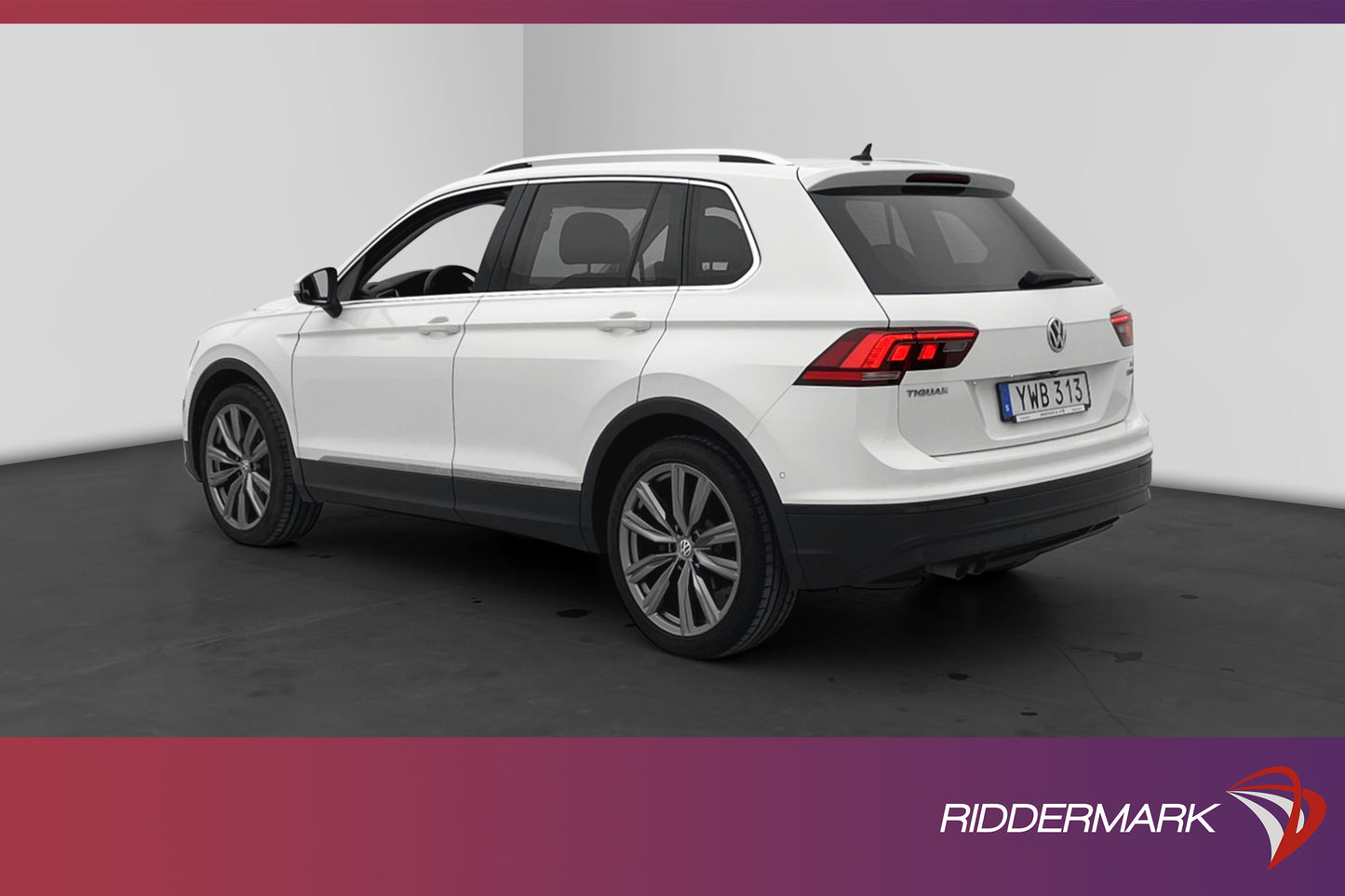 Volkswagen Tiguan TSI 4M 150hk Executive Pano Värmare Kamera