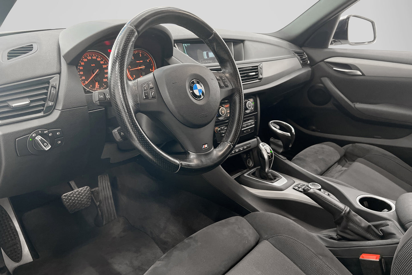 BMW X1 xDrive 20d 184hk M-Sport Navi HiFi Sensorer Välservad