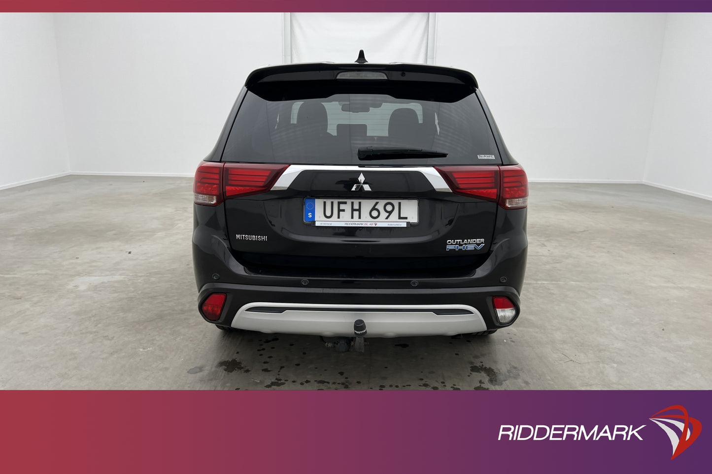 Mitsubishi Outlander PHEV 224hk Business X 360° Skinn Drag