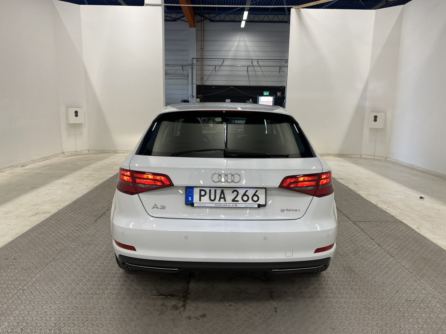 Audi A3 1.4 TFSI g-tron 110hk Attraction Värmare Farthållare