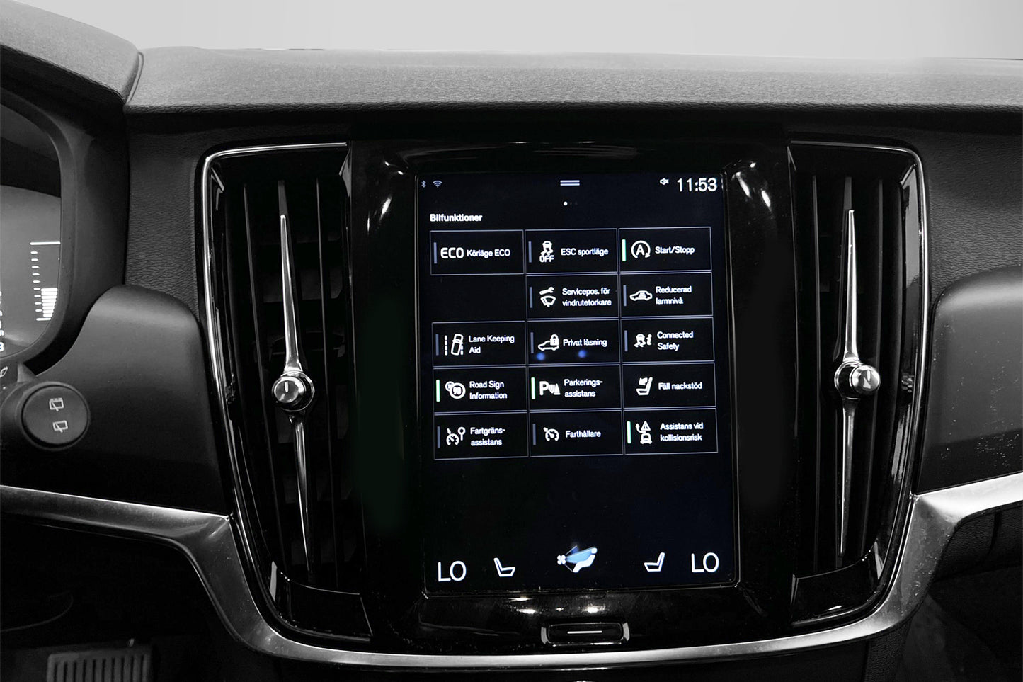 Volvo V90D3 150hk Kinetic VOC Värmare Carplay Sensorer