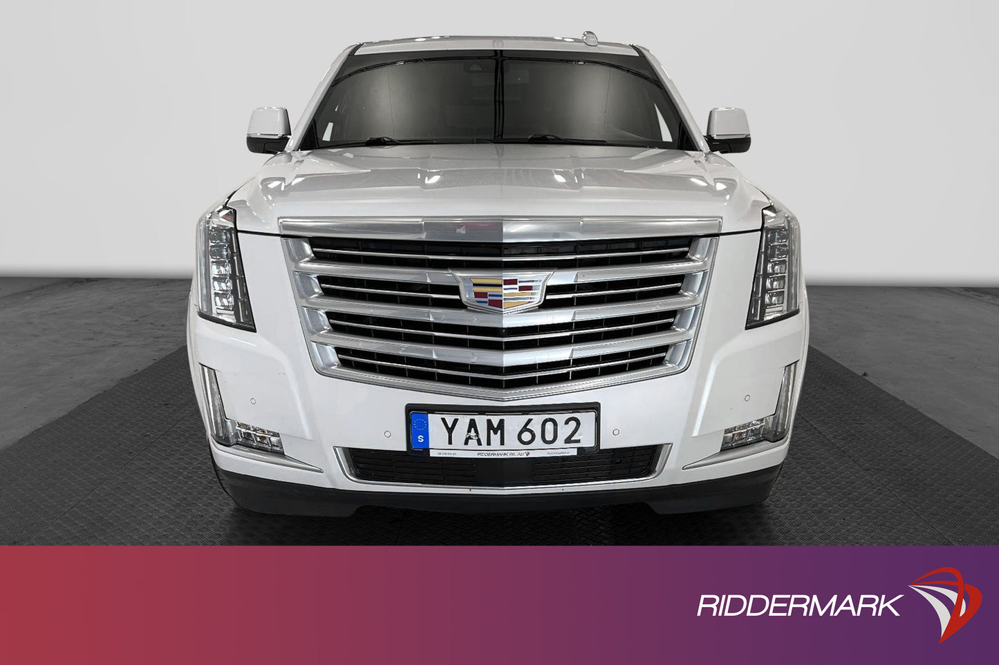 Cadillac Escalade ESV Platinum 426hk 7-Sits Taklucka HUD