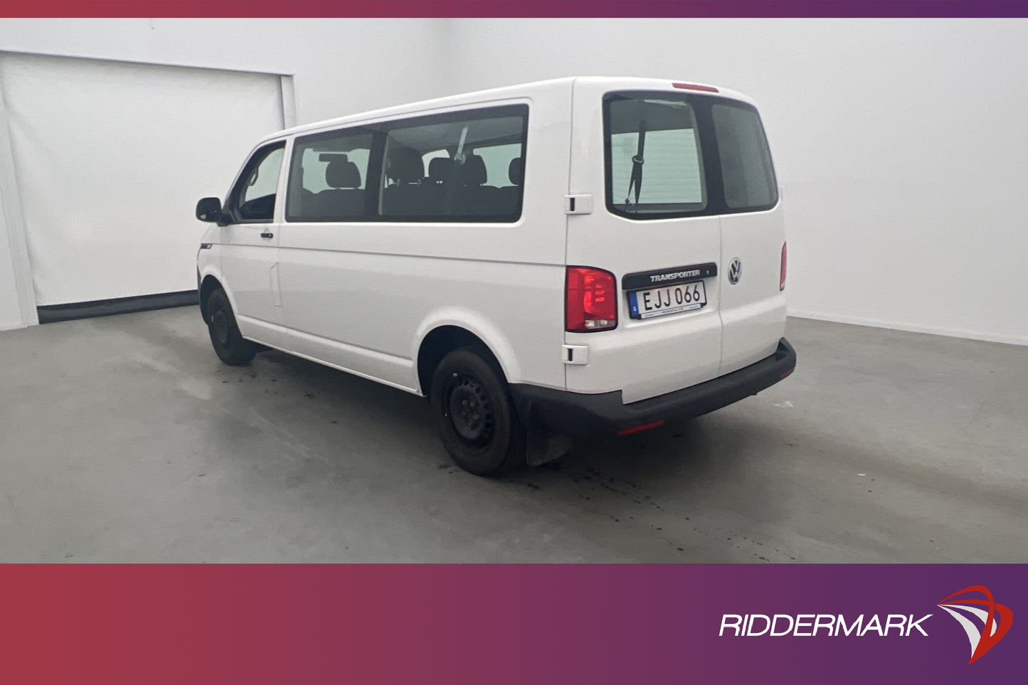 Volkswagen Transporter Kombi Lång 2.0TDI 9-Sits PDC Moms