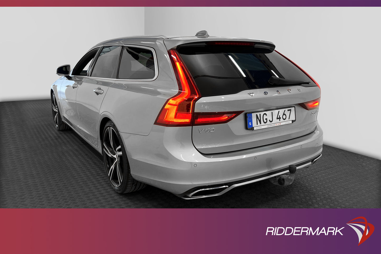 Volvo V90 D5 AWD R-Design Pano B&W HUD VOC B-Kamera GPS Drag