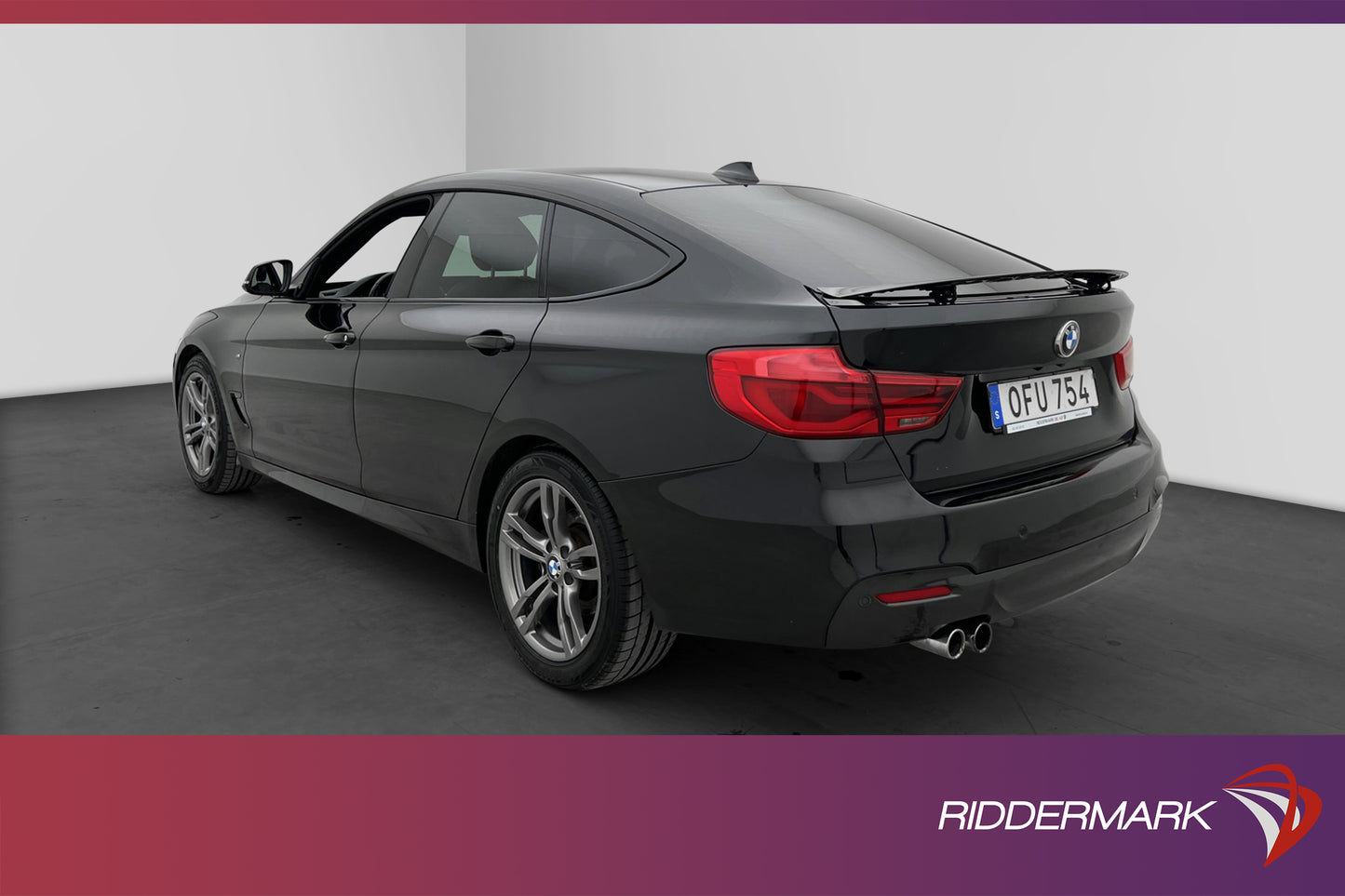 BMW 330i xDrive GT M Sport Shadow B-kamera HiFi Navi 252hk