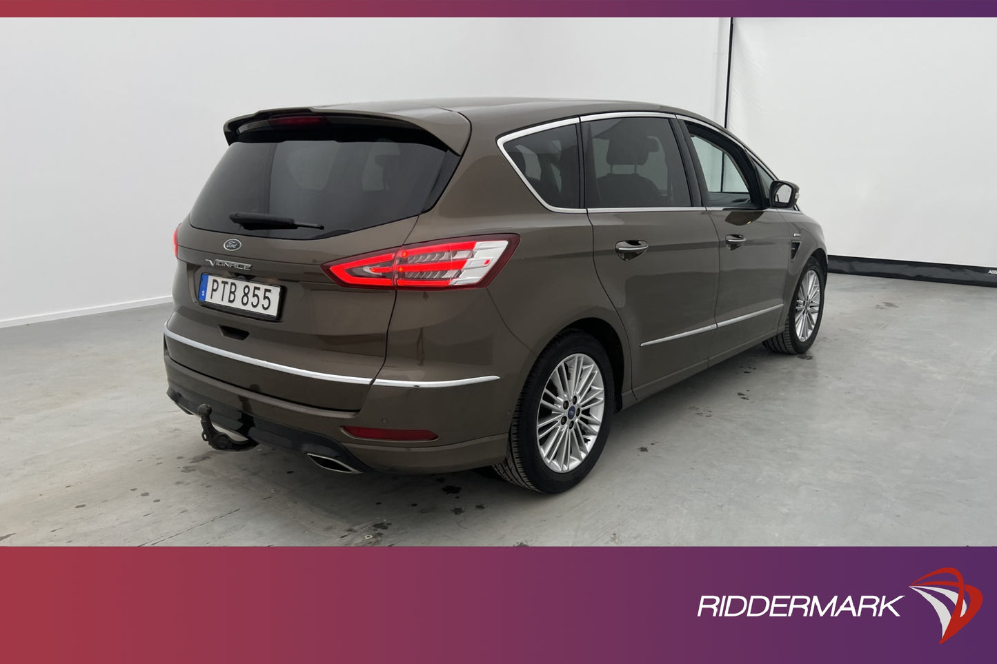 Ford S-Max 180hk Titanium Plus 7-Sits Pano Värm Kamera Drag