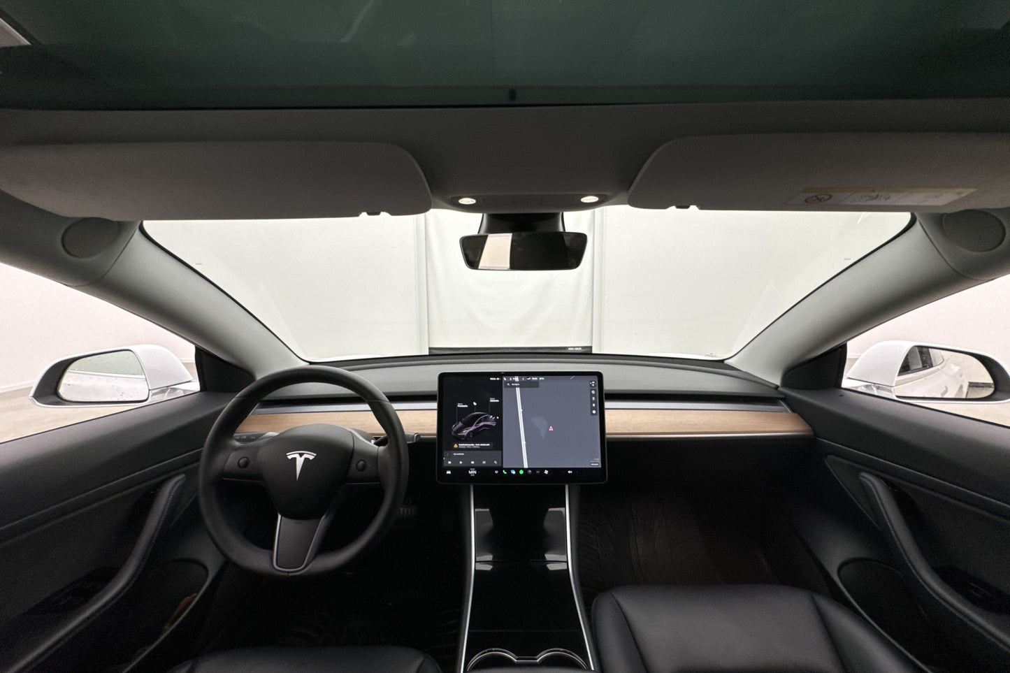 Tesla Model 3 Standard Range Plus 258hk AP Pano Svensksåld