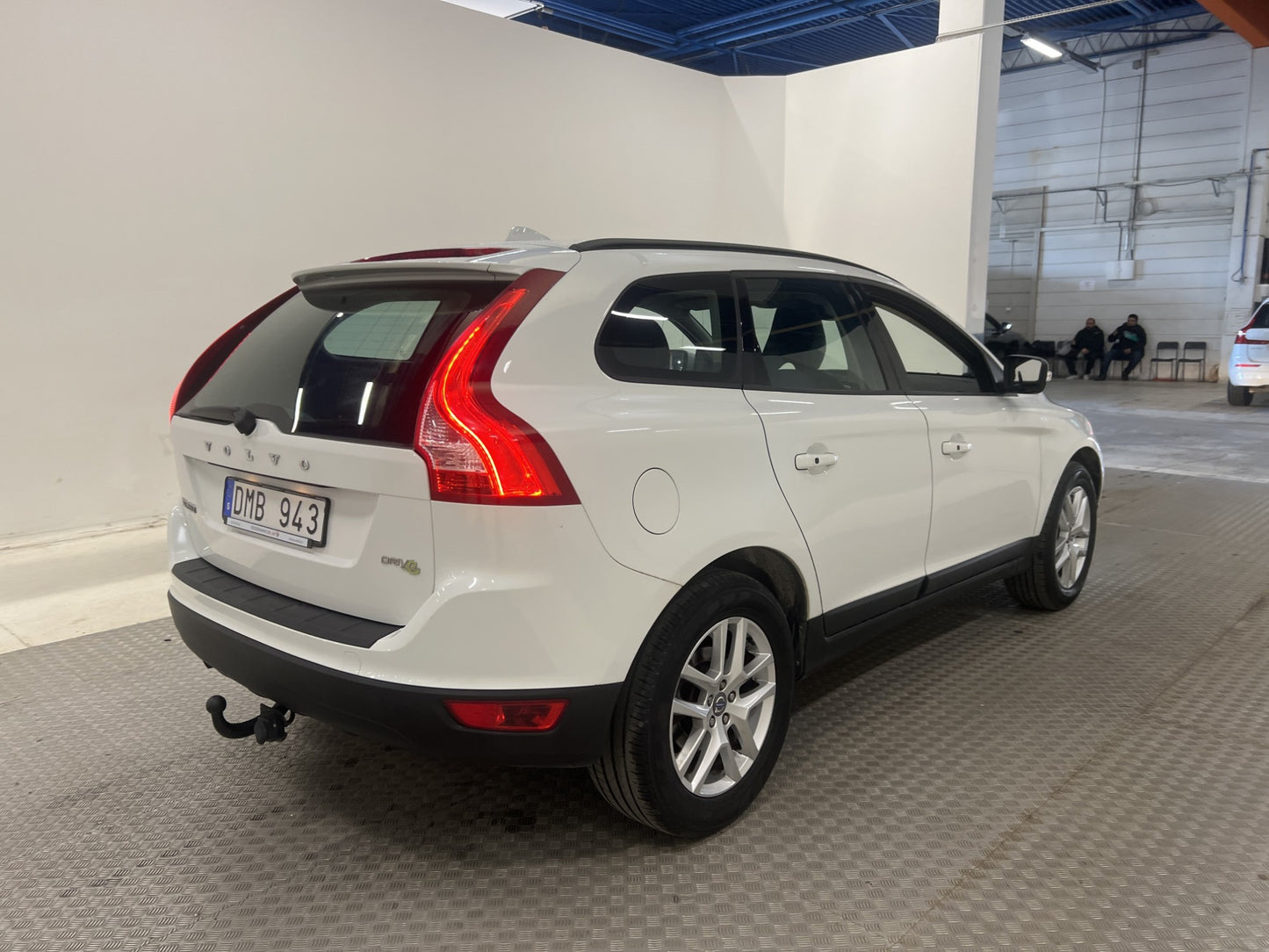 Volvo XC60 D3 163hk Kinetic Pano Skinn Drag M-Värm