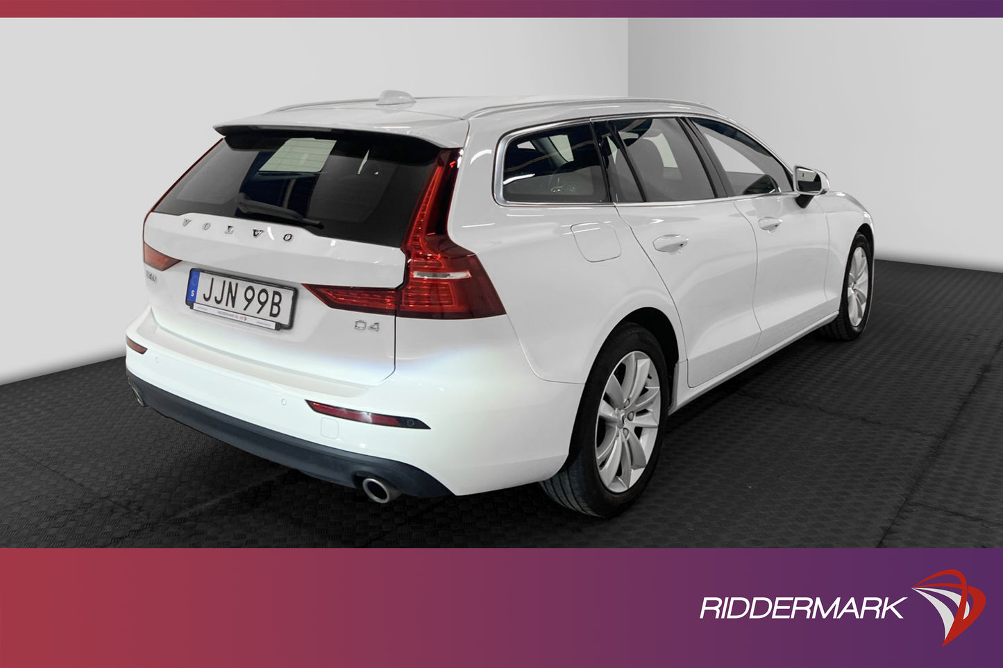 Volvo V60 D4 190hk Momentum D-Värm VOC Välservad 0,45l/mil