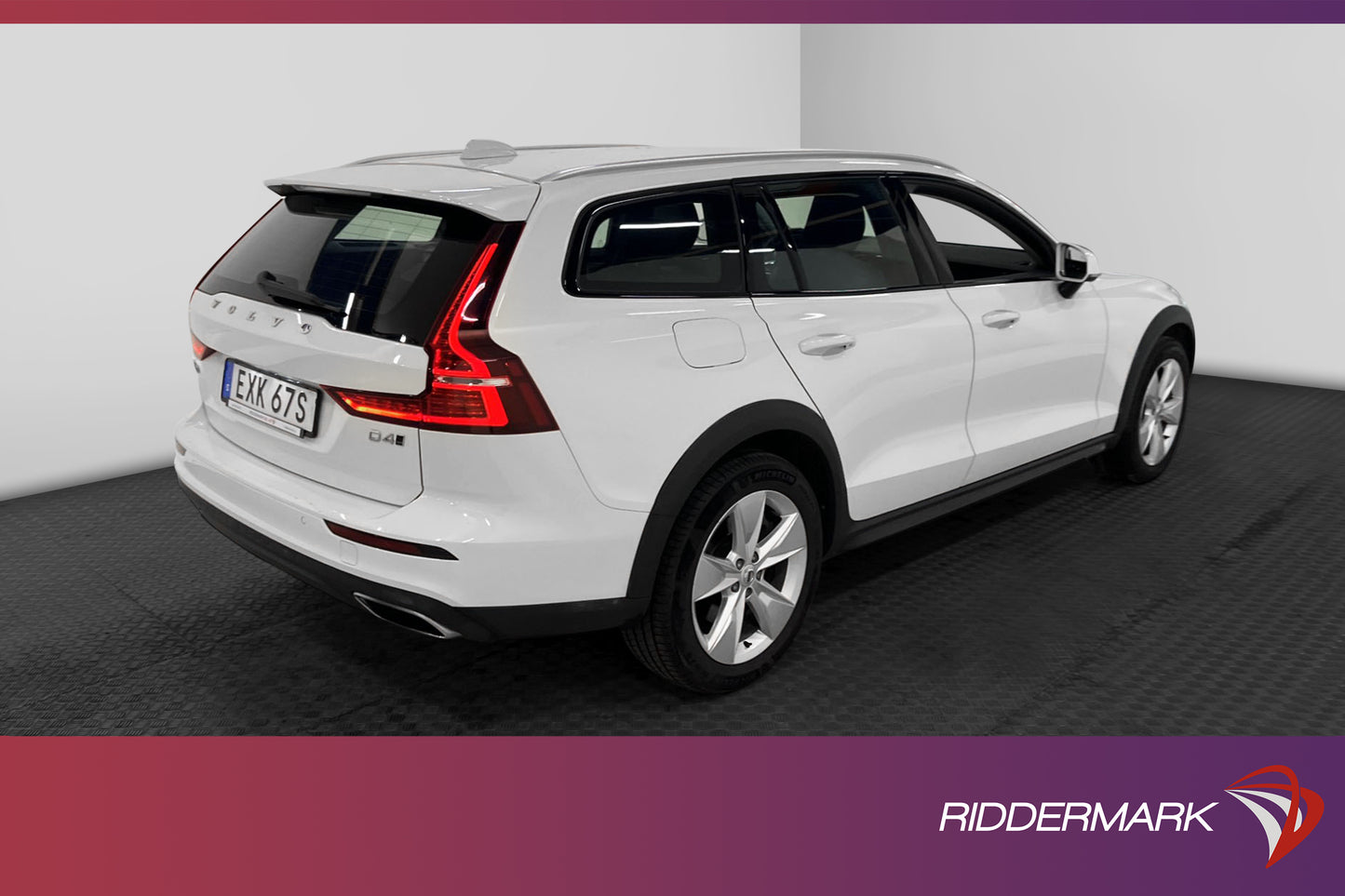 Volvo V60 Cross Country D4 AWD D-Värmare 360° VOC HuD Skinn