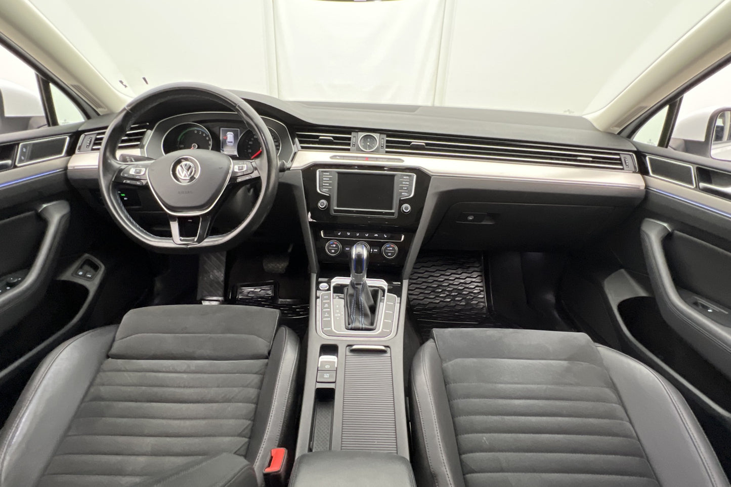 Volkswagen Passat GTE 218hk Executive Kamera CarPlay Drag