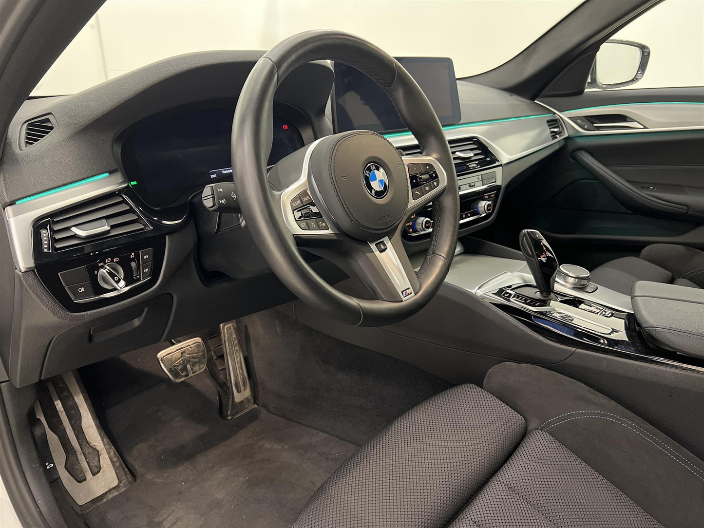 BMW 530e xDrive Sedan 292hk M Sport Backkamera Drag Hifi