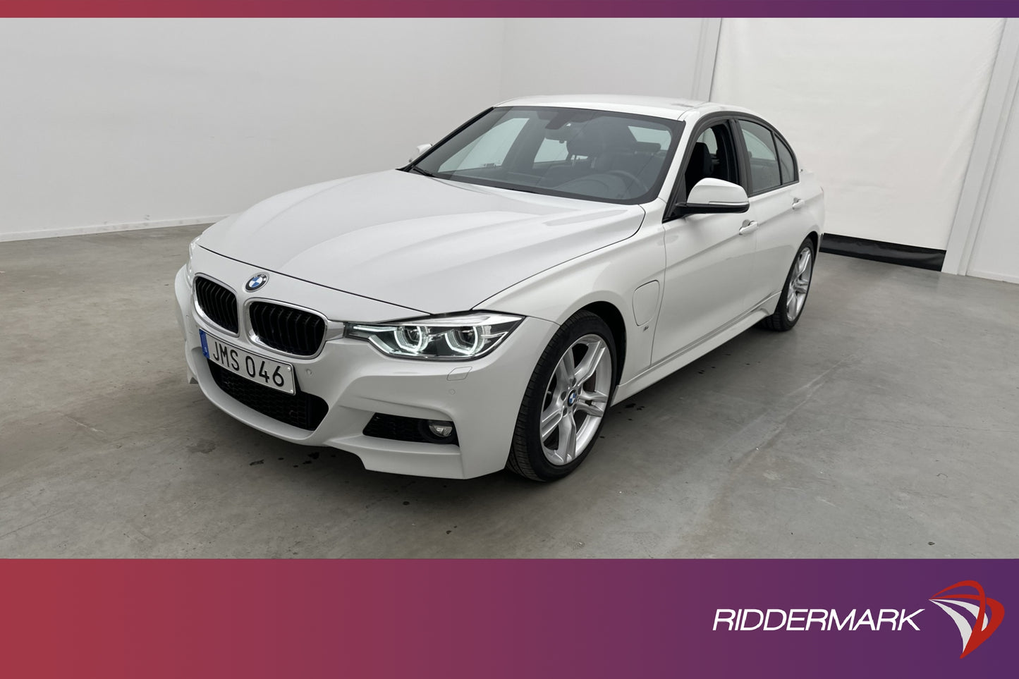 BMW 330 e Sedan M Sport HiFi Navi Kamera Skinn Välservad