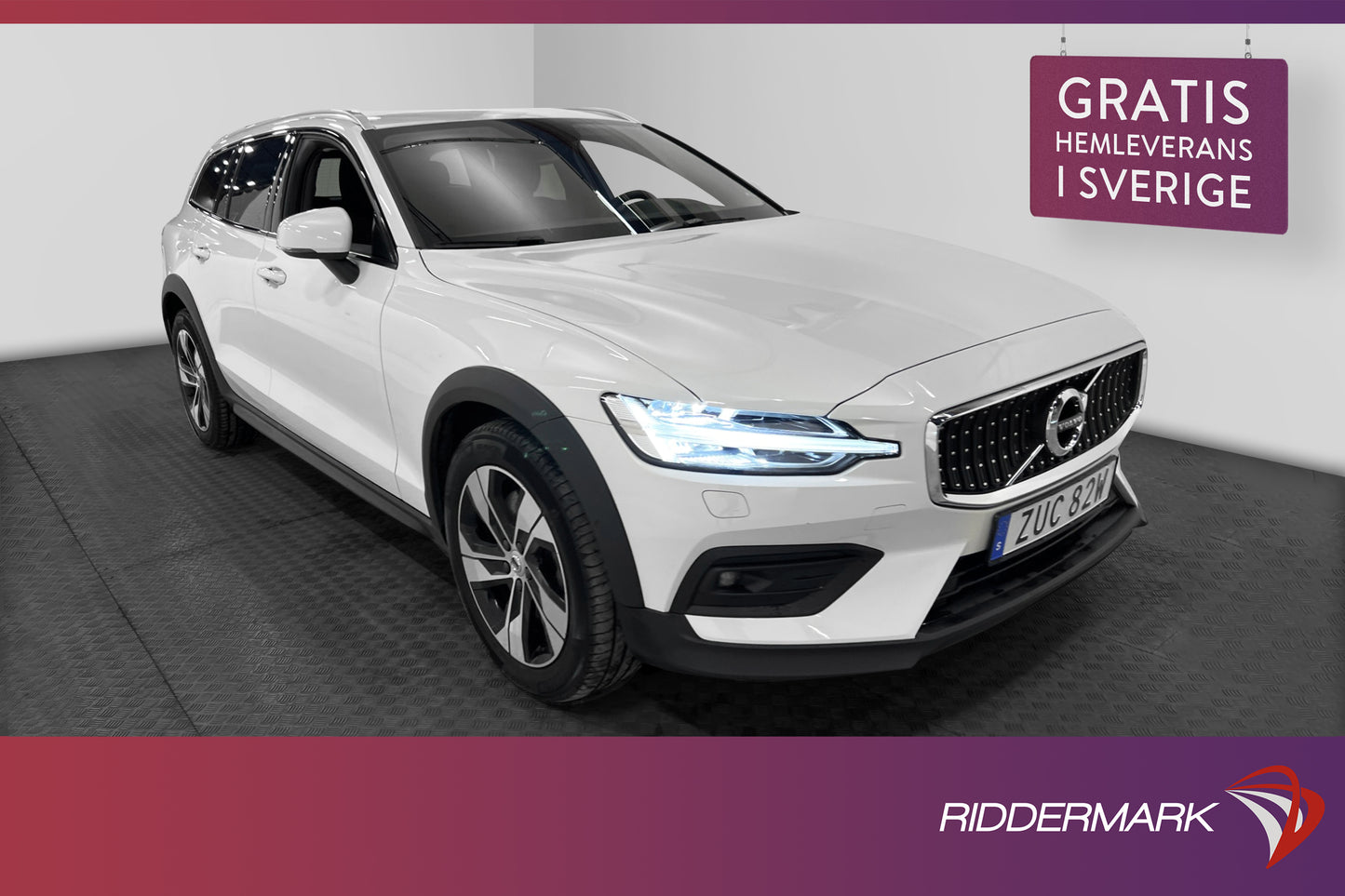 Volvo V60 Cross Country B4 AWD Momentum VOC P-värme 197hk