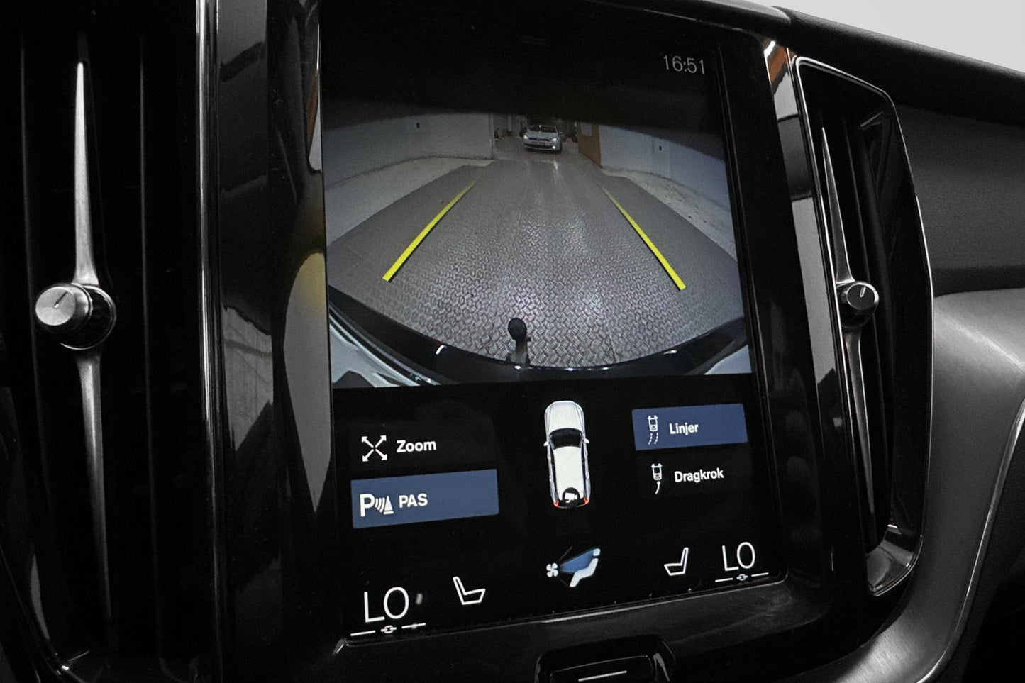 Volvo XC60 D4 190hk Advanced Värmare GPS Kamera VOC PDC Drag