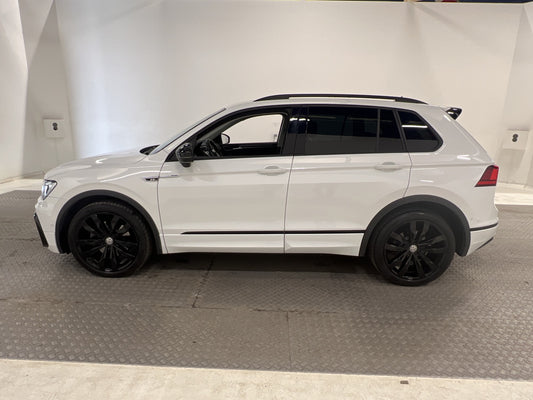 Volkswagen Tiguan 190h 4M R-Line Black Cockpit Dynaudio Värm