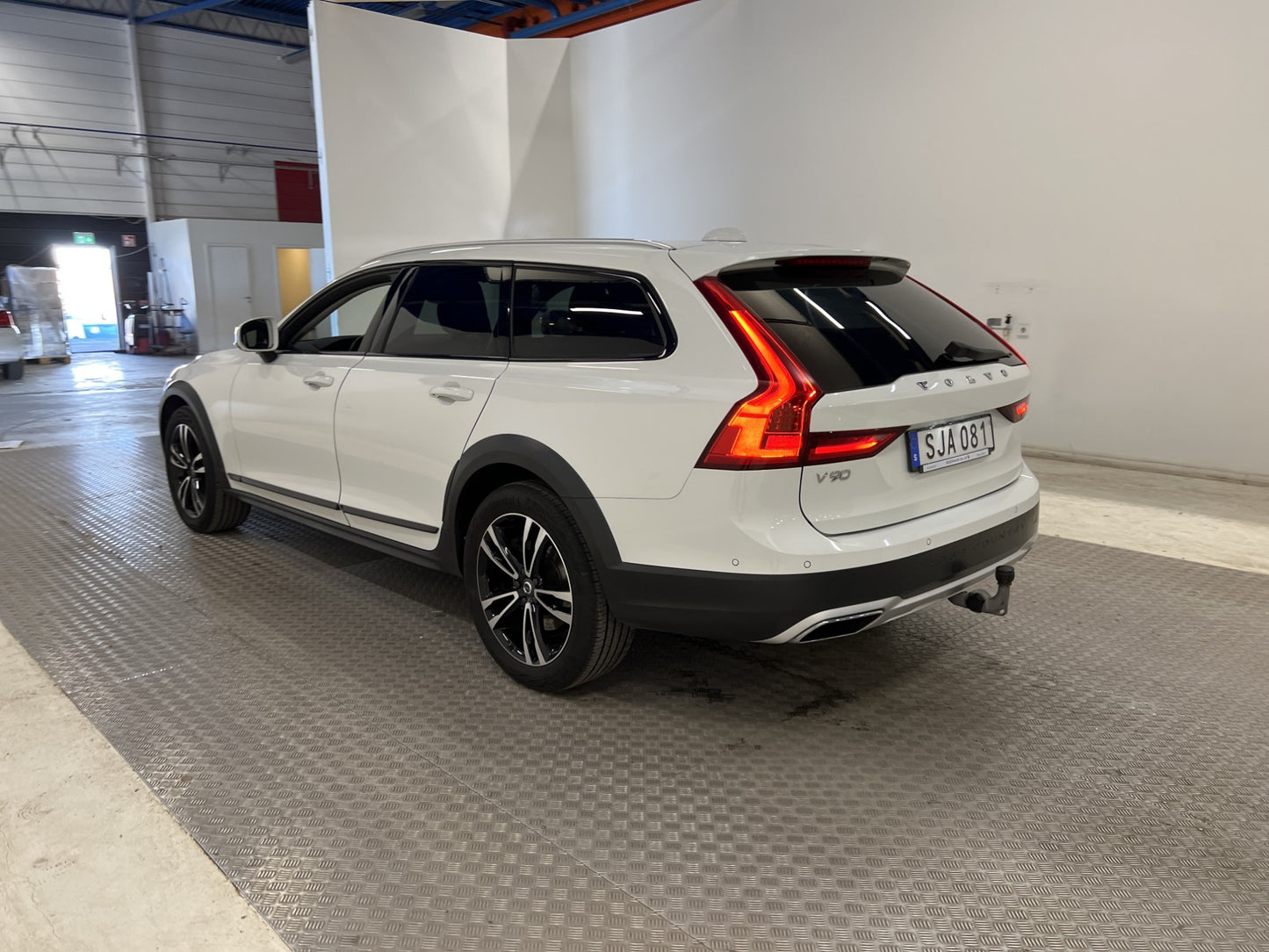 Volvo V90 Cross Country D4 AWD 190hk Inscription Pro Skinn