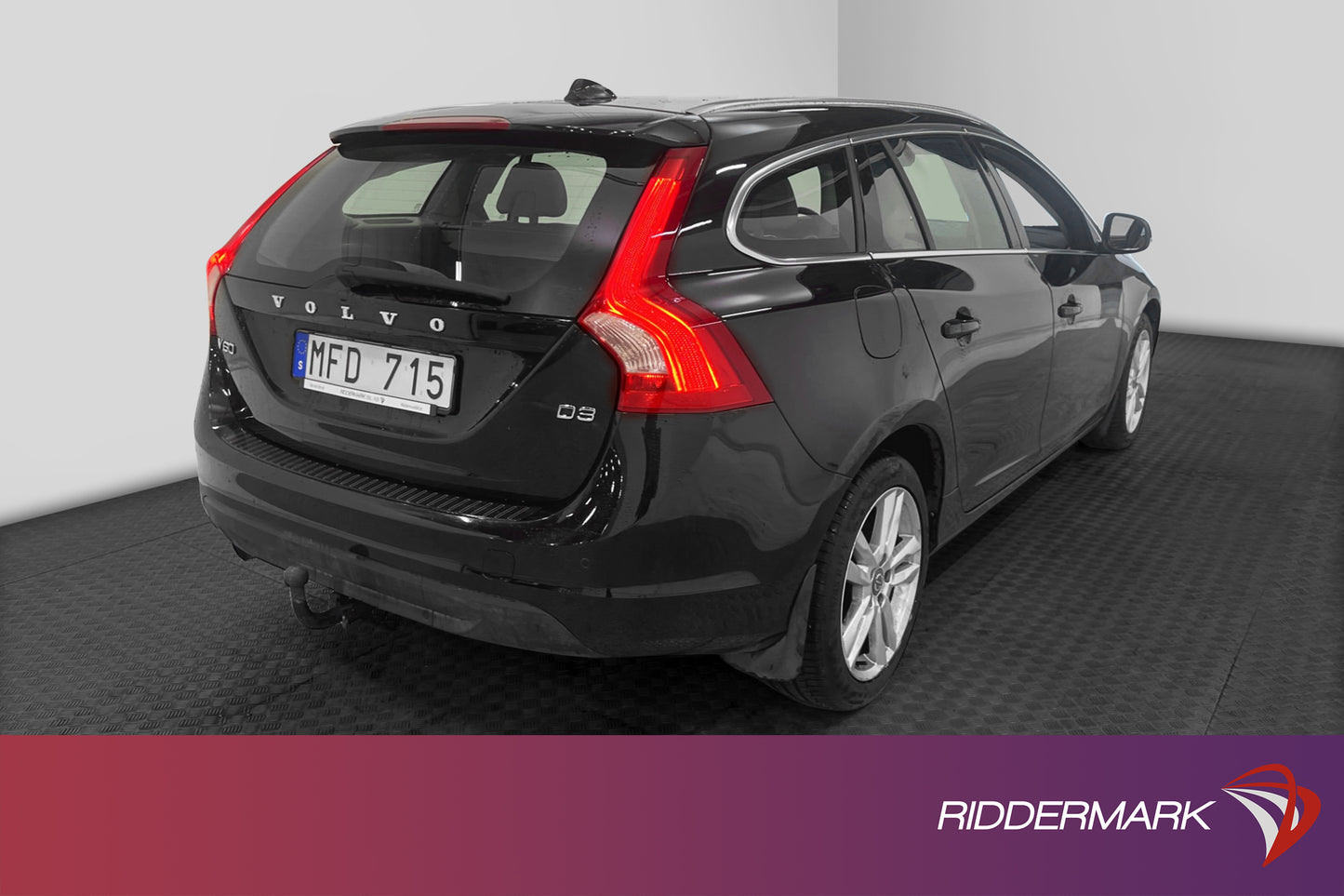 Volvo V60 D3 163hk Summum T-Lucka VOC D-Värm Navi Skinn Drag