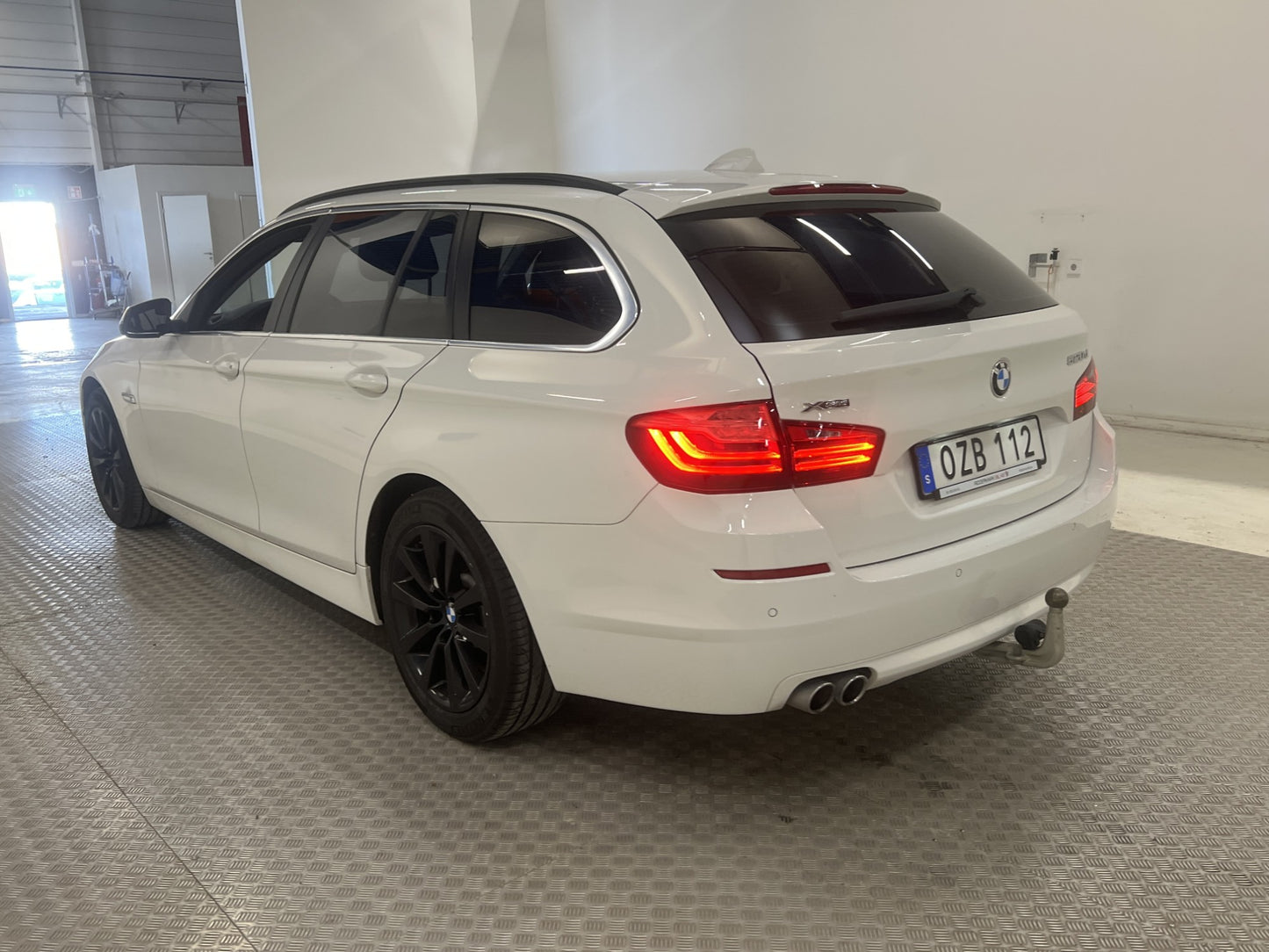 BMW 520 d xDrive Touring 190hk Skinn Dragkrok Euro 6