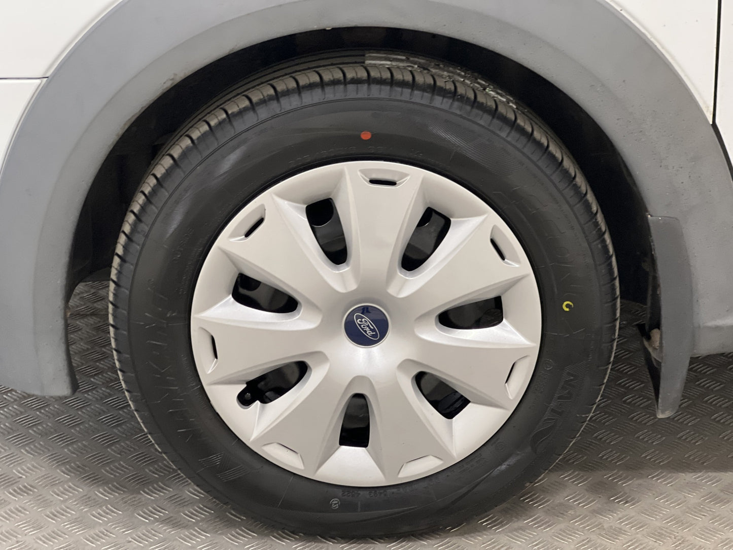 Ford Transit Connect 1.8TDCi Värmare Drag V-inredd Nyservad