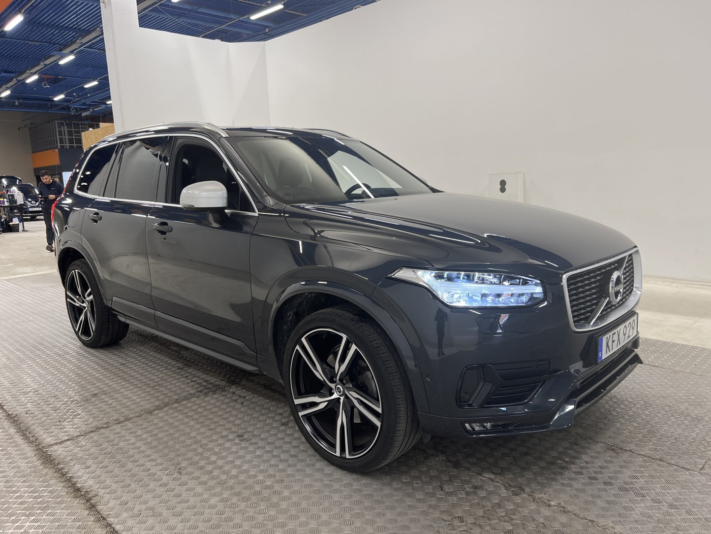 Volvo XC90 R-Design B&W Pano 7Sits Skinn HUD