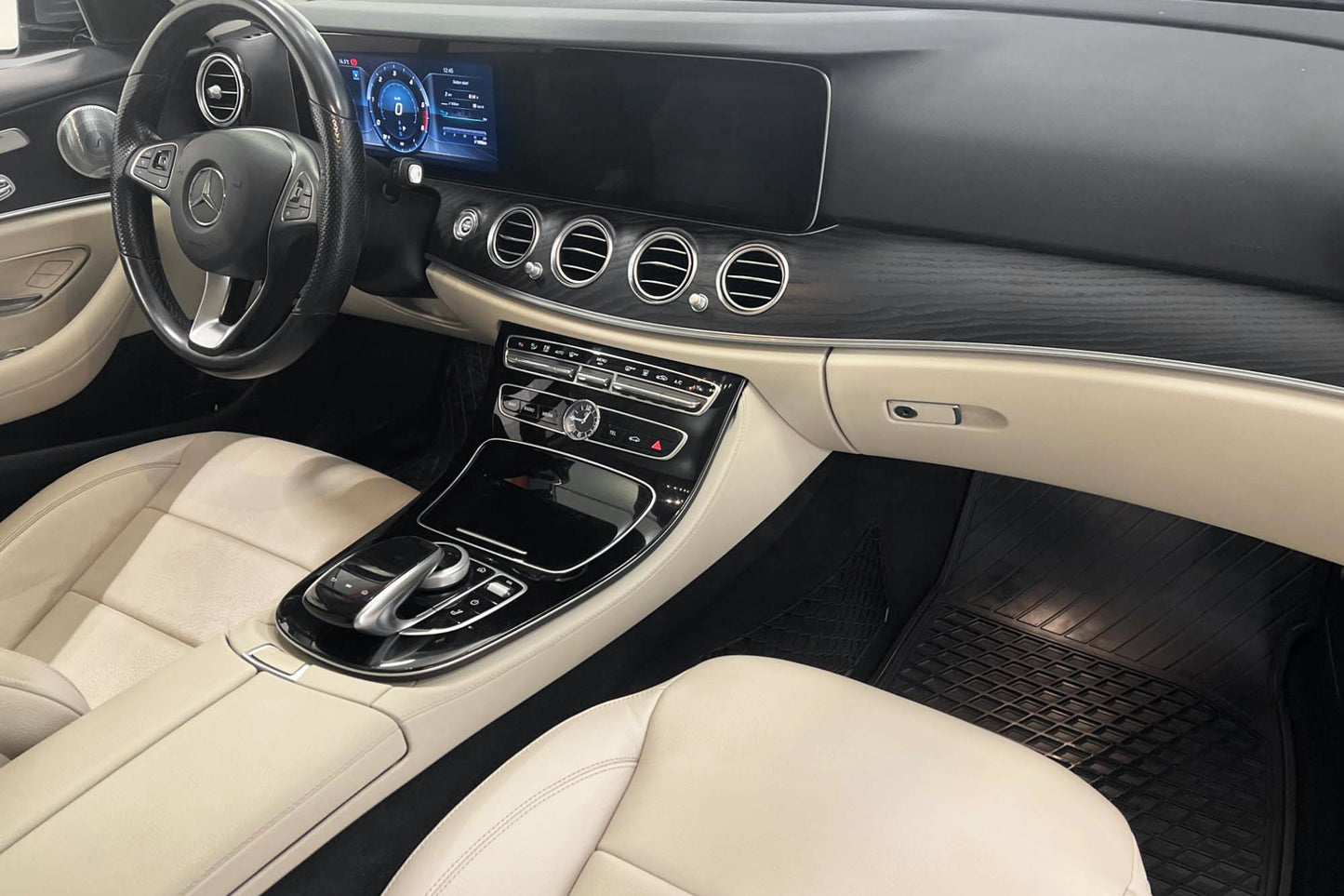 Mercedes-Benz  E 220 d 4M All-T Widescreen Burmester Pano