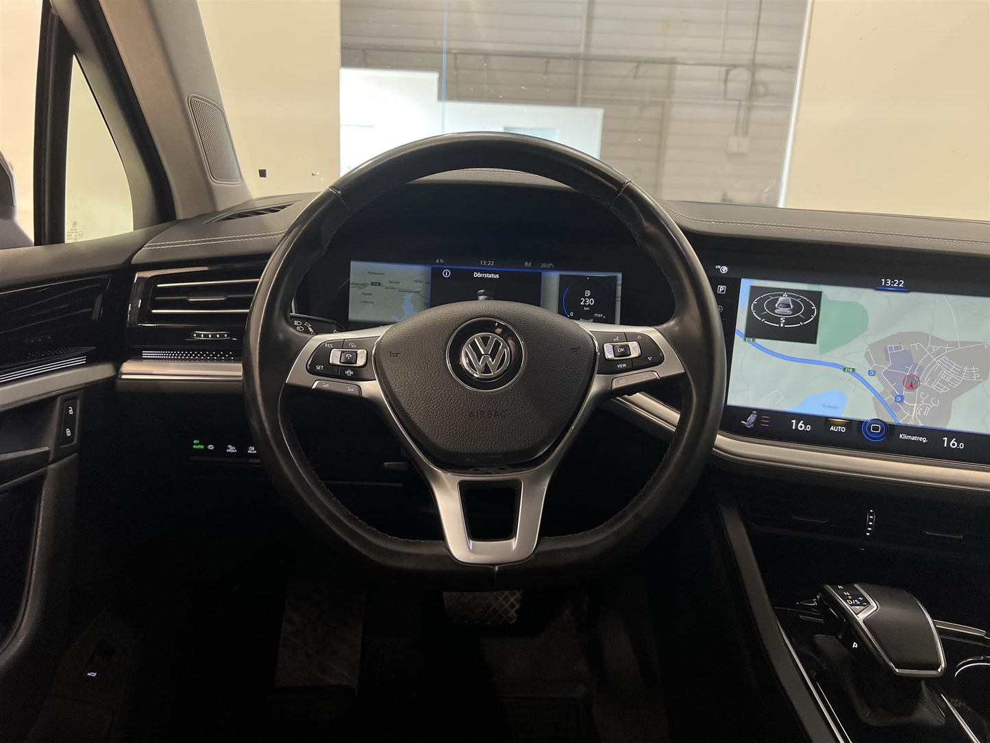 Volkswagen Touareg 4M V6 Värmare Dragpaket Navi Skinn BLIS