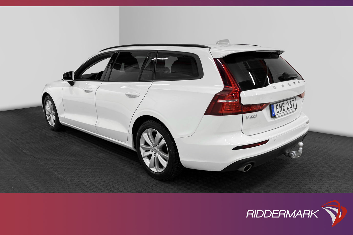 Volvo V60 D3 AWD Momentum Adv D-värm VOC B-kamera Navi Drag