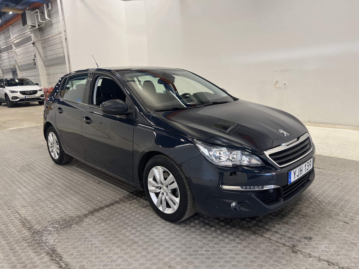 Peugeot 308 1.6 BlueHDI Active M/K-Värmare Touchskärm