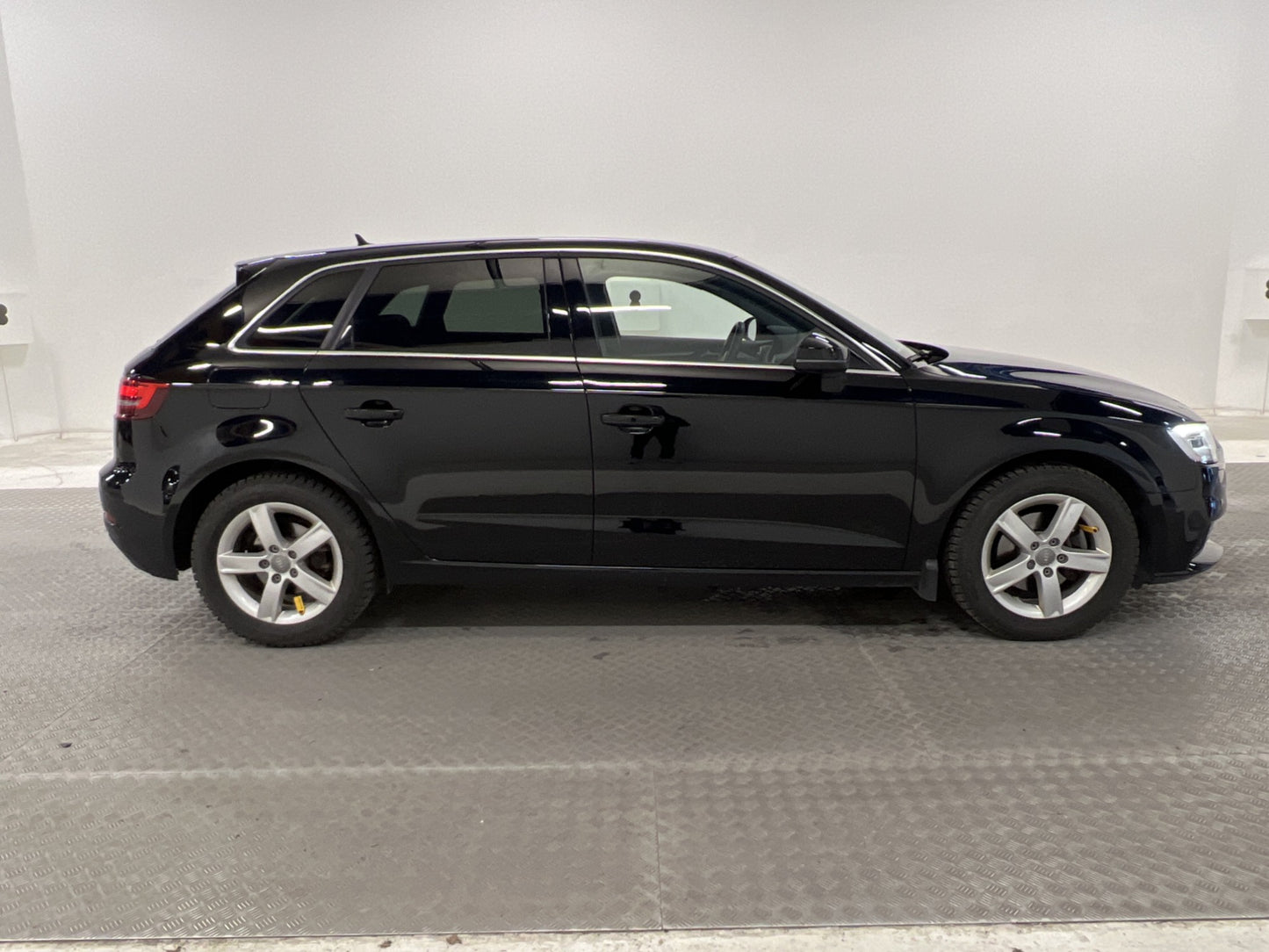 Audi A3 Sportback 1.5 TFSI 150hk Cockpit Navigation Nyservad