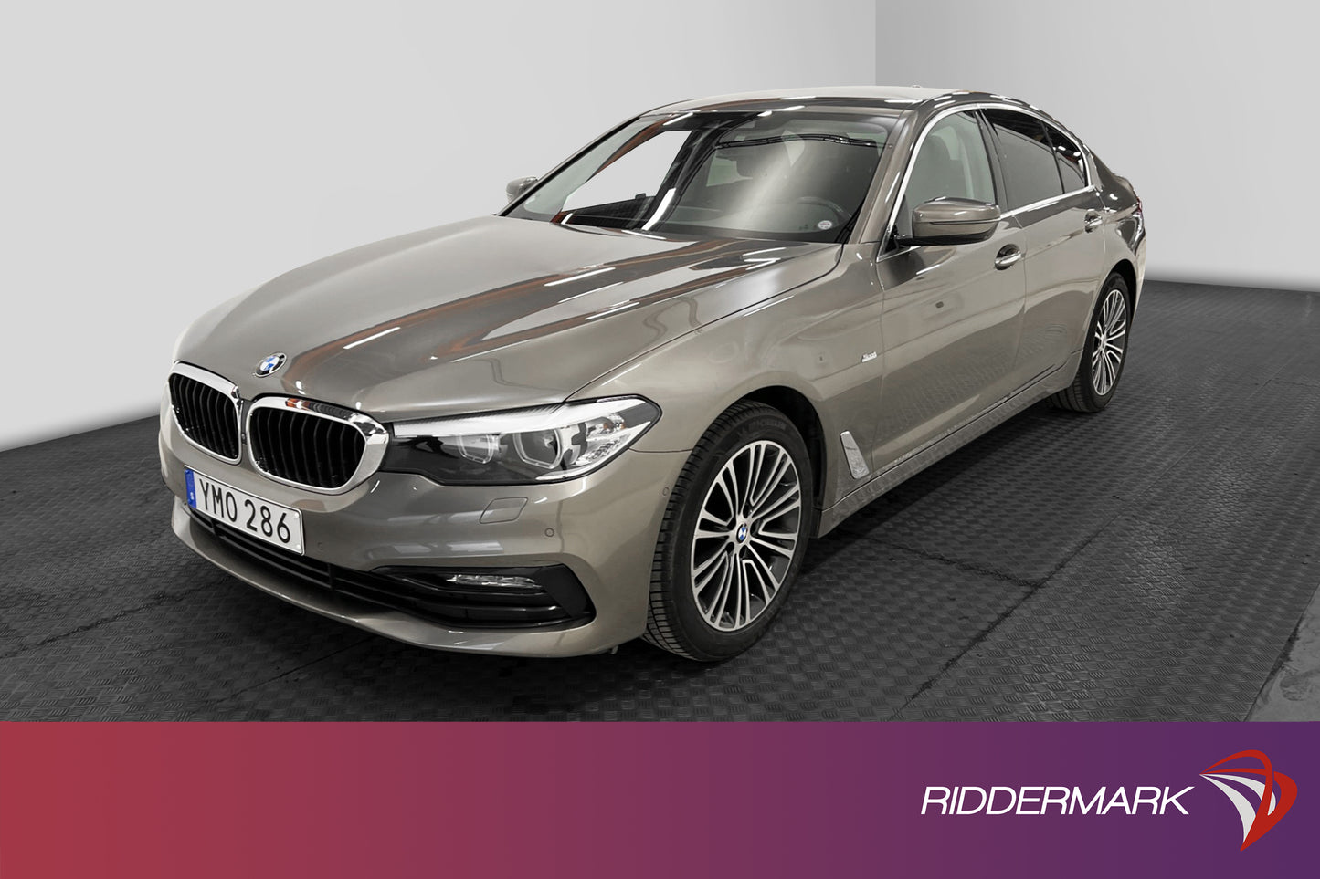 BMW 520d xDrive 190hk Sport Line M-Ratt 360 Kamera Navi Drag