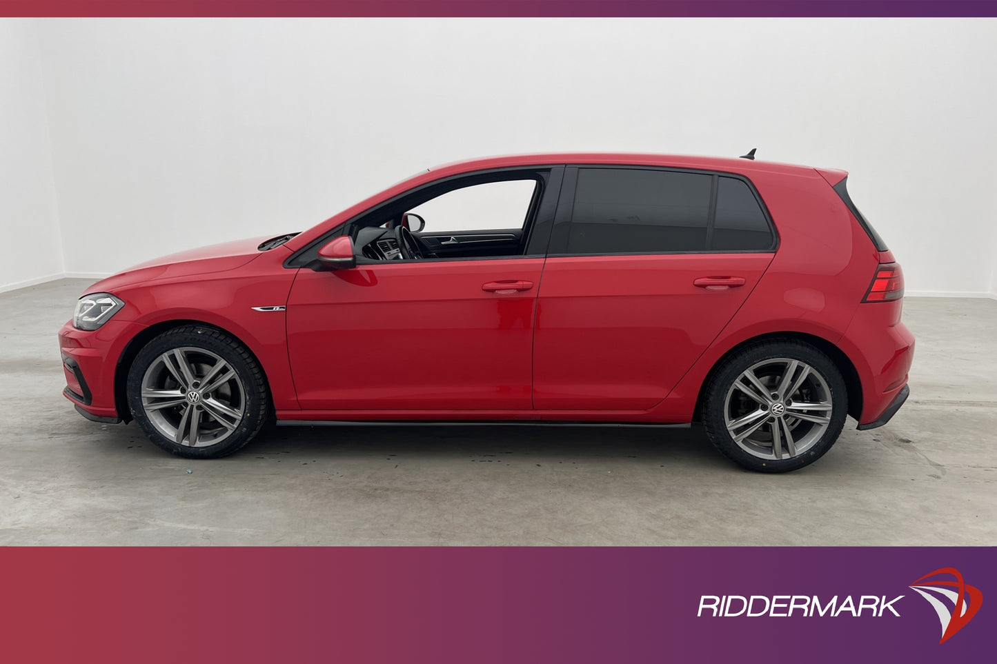 Volkswagen Golf 1.5 TSI 150hk R-Line CarPlay Adaptiv-fart