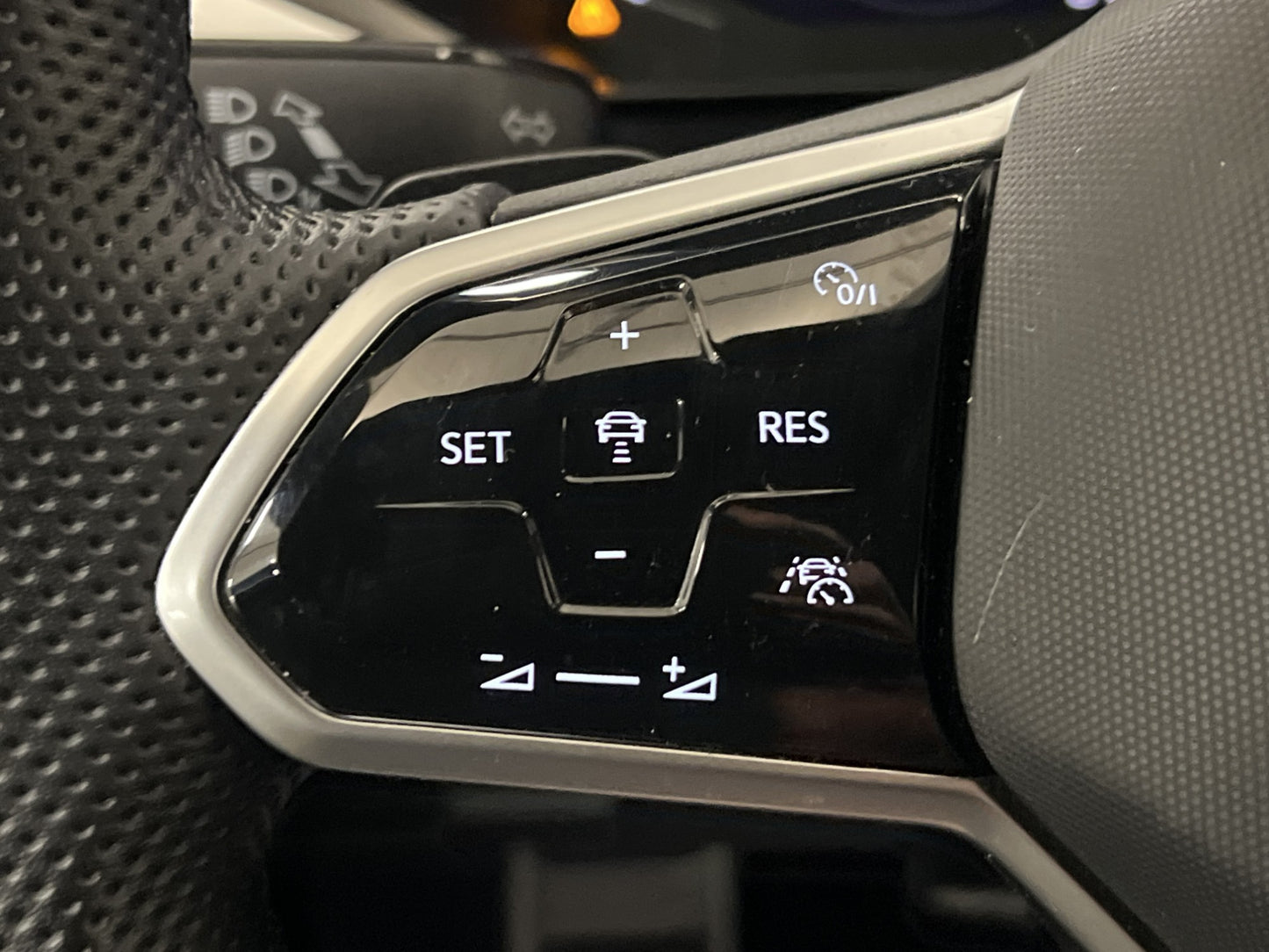 Volkswagen Arteon SB 4M 200hk R-Line Värmare Cockpit Navi