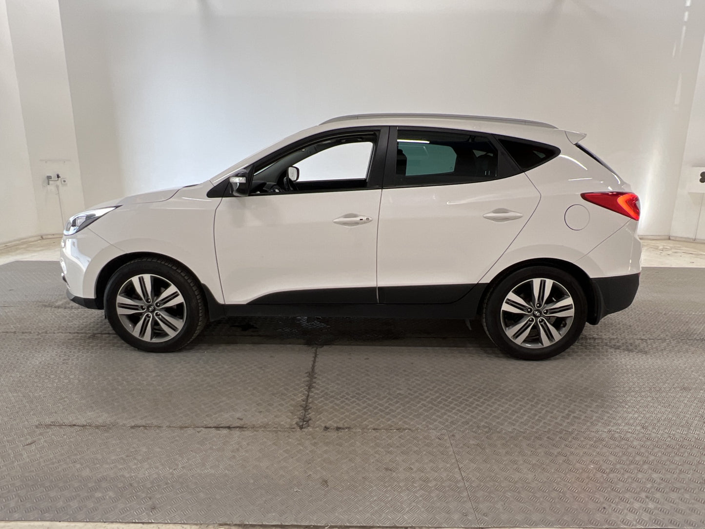 Hyundai ix35 2.0 CRDi AWD 136hk Drag Skinn PDC Navi Keyless