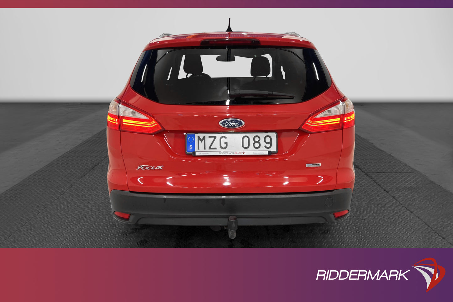 Ford Focus 1.2 EcoBoost 100hk Titanium Dragkrok Ny Kamrem