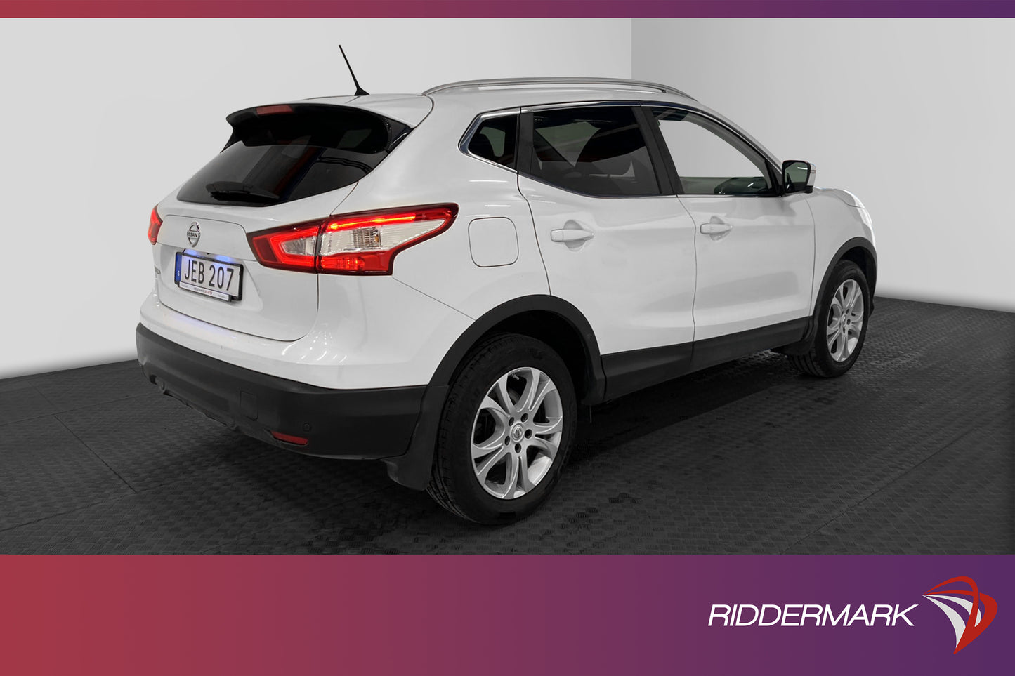 Nissan Qashqai 1.2 DIG-T 115hk Acenta 360º Kamera Navi