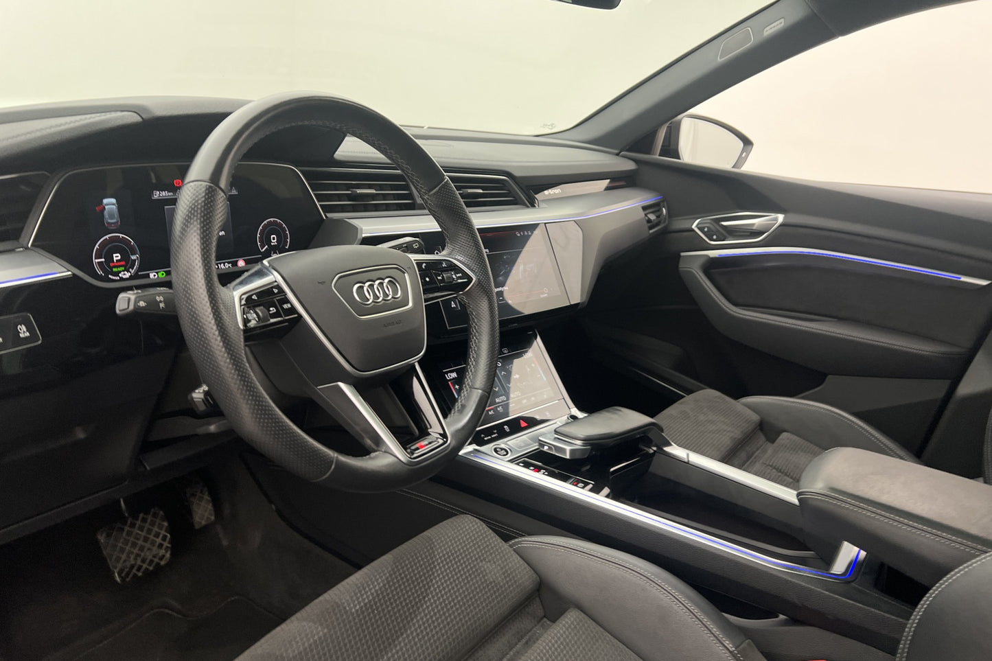 Audi e-tron 55 Quattro S-Line Pano B&O Luft 360° Drag MOMS