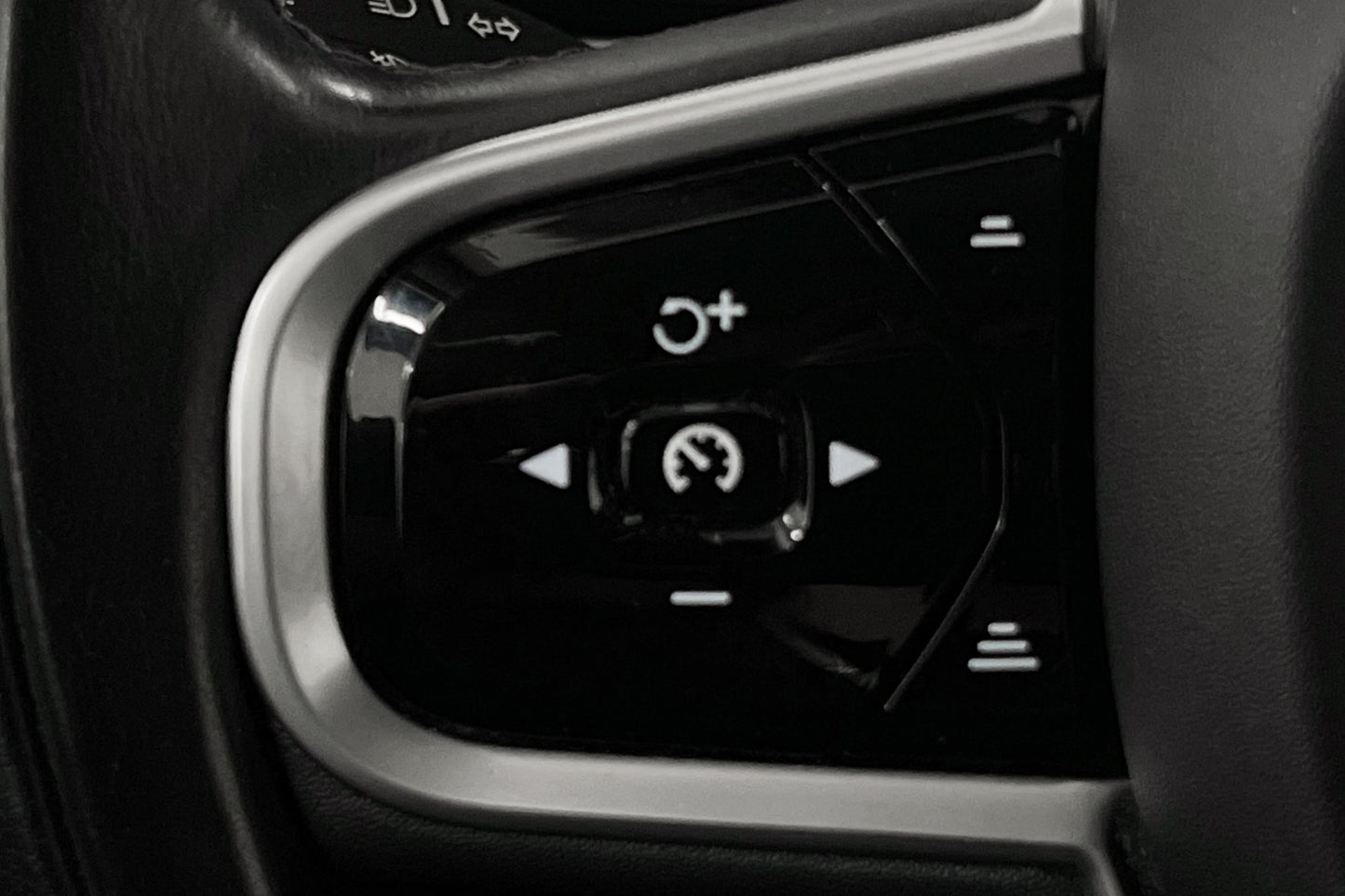 Volvo V90 D4 200hk Advanced VOC Värmare Polestar Carplay