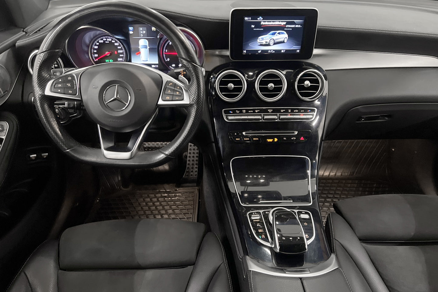 Mercedes-Benz GLC 220 d 4M AMG Burmester Värm Kamera Drag