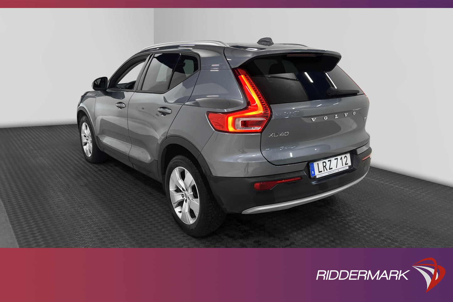 Volvo XC40 T5 AWD 247hk Momentum 360° Navi Värmare Blis VOC