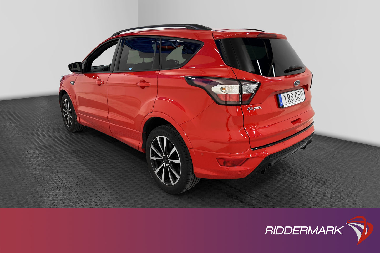 Ford Kuga 1.5 TDCi ST-Line 120 hk Navi Nyservad P-sensorer