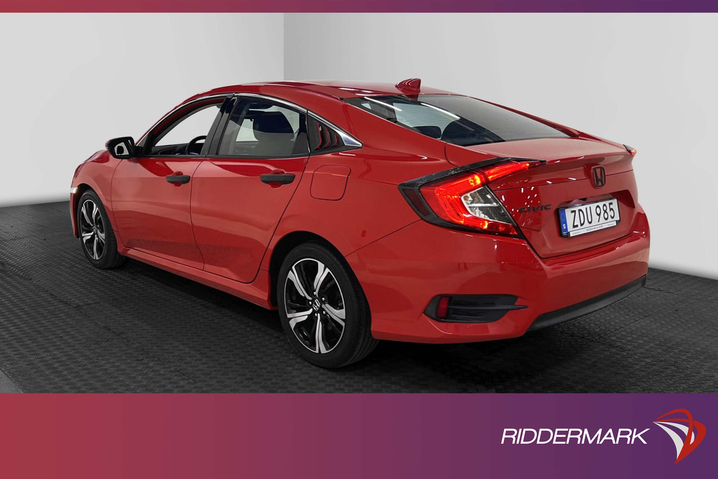 Honda Civic Sedan i-VTEC Navi B-kamera Fullservad 182hk